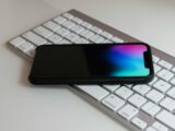 Android smartphone on Apple magic keyboard