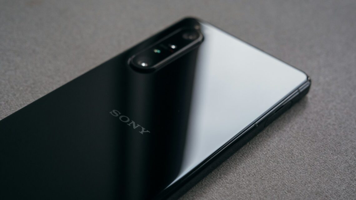 Z jakiego roku jest Sony Xperia?