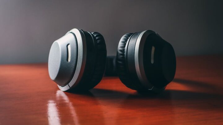 Dlaczego słuchawki Bluetooth rozłączają się lub przerywają? Rozwiązania problemów z łącznością