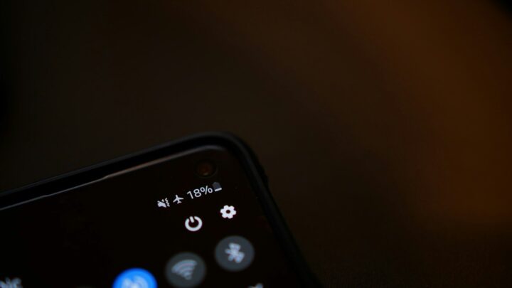 Jak zdiagnozować i naprawić problem z szybkim rozładowywaniem się baterii w telefonie?