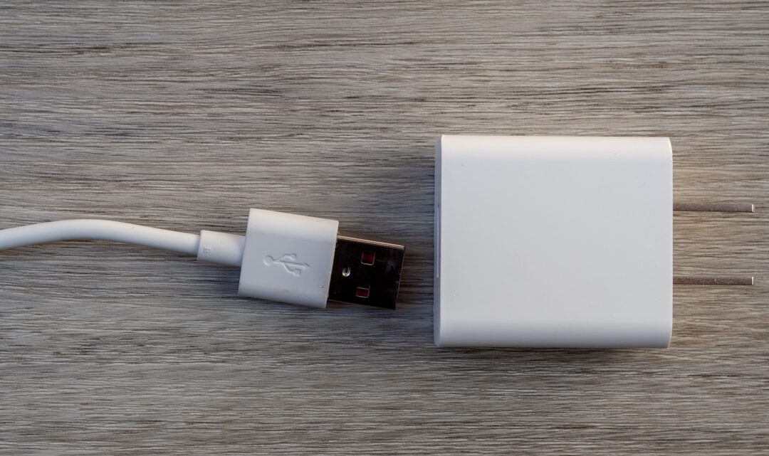 Jak prawidłowo ładować telefon, aby przedłużyć żywotność baterii?