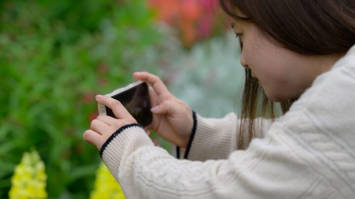 Jak robić lepsze zdjęcia telefonem? Porady i triki z wykorzystaniem AI (Android i iOS)