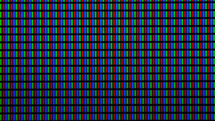 Analiza i porównanie technologii wyświetlania w smartfonach: AMOLED vs LCD – co wybrać dla najlepszych wrażeń wizualnych?