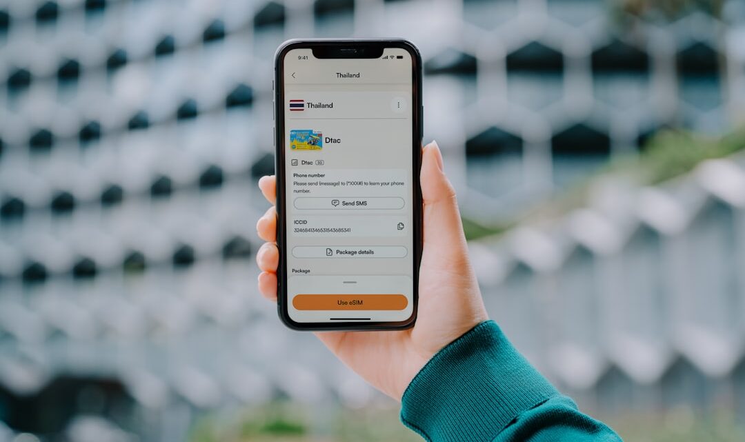 Co to jest eSIM i jak skonfigurować eSIM na moim urządzeniu? Praktyczny przewodnik dla podróżnych i użytkowników dual SIM.