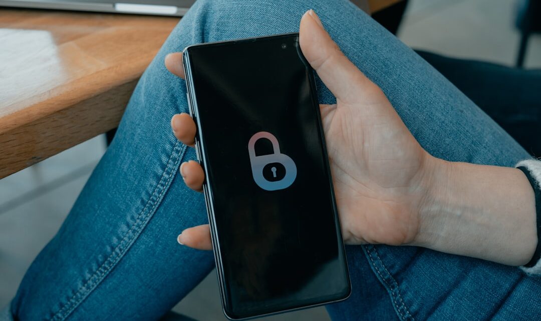 Jak odblokować telefon, gdy zapomniałem hasła lub PIN-u? Metody awaryjne dla Androida i iOS.