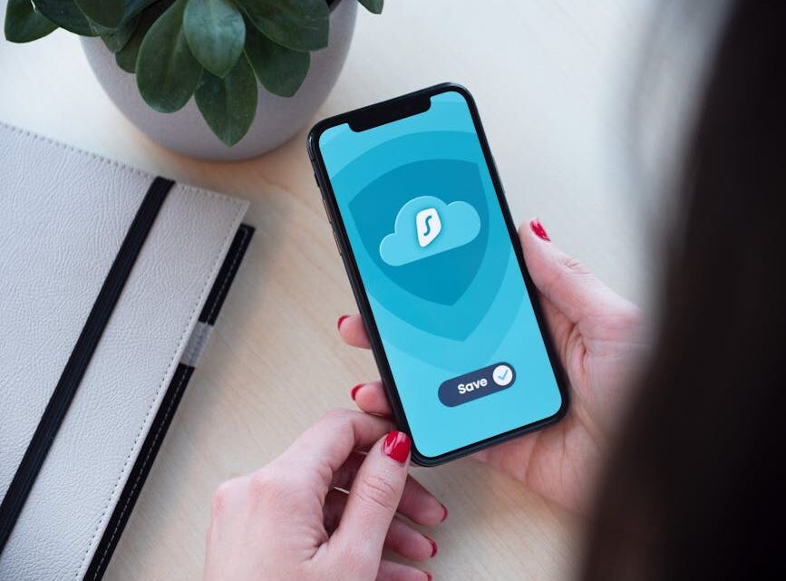 Jak oszczędzać dane mobilne w telefonie (Android i iOS)? Skuteczne sposoby na zmniejszenie zużycia internetu
