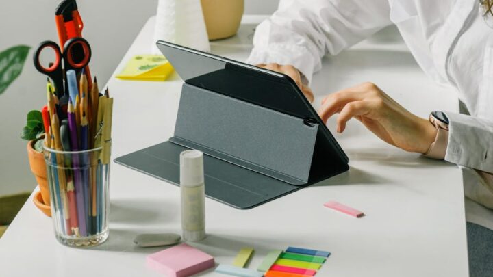 Jak wybrać tablet do nauki i pracy zdalnej? Poradnik wyboru i optymalizacji dla studentów i profesjonalistów (Android i iOS).