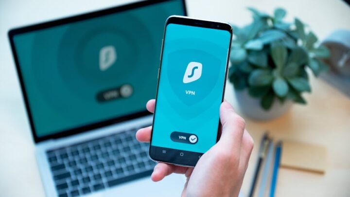 Zarządzanie prywatnością aplikacji na telefonie: Jak sprawdzić uprawnienia, odebrać dostęp i co oznaczają poszczególne pozwolenia (mikrofon, lokalizacja, kontakty) na Androidzie i iOS?