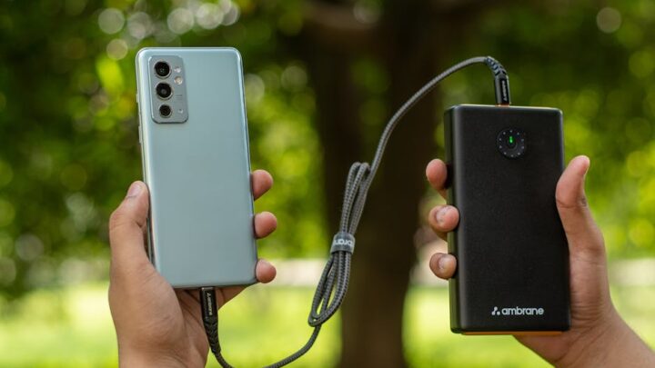 Ładowanie zwrotne w smartfonie: Jak działa i kiedy możesz użyć telefonu jako powerbanku (Android i iOS)?