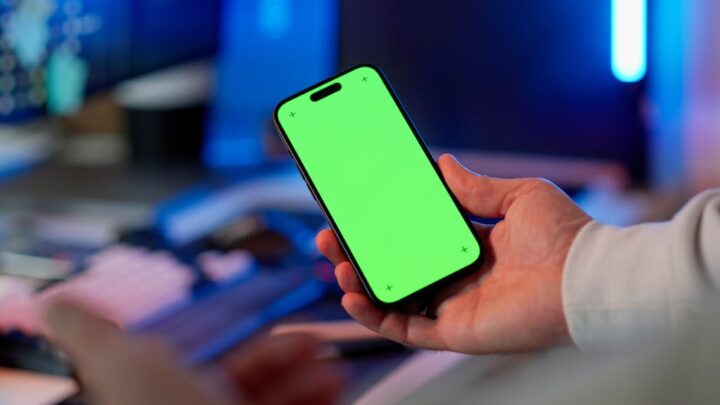 Diagnostyka i kalibracja ekranu smartfona: Jak testować wyświetlacz i optymalizować jakość obrazu za pomocą aplikacji (Android i iOS)?