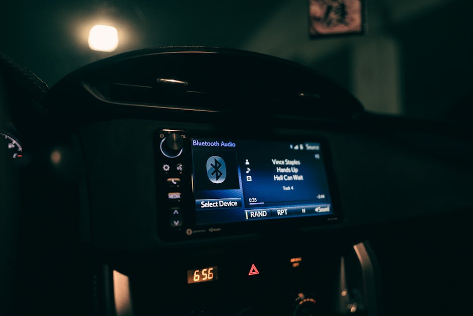 Integracja smartfona z systemem car audio: Jak podłączyć telefon do radia samochodowego i wykorzystać jego funkcje nawigacyjne i multimedialne (Android i iOS)