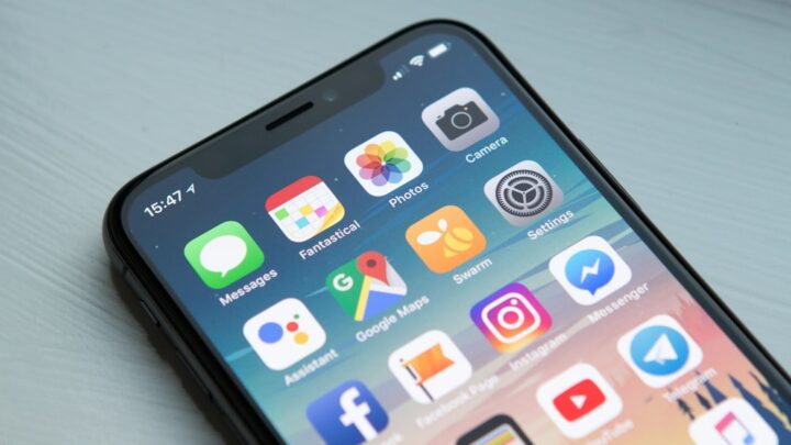 Smartfon jako narzędzie do monitorowania zdrowia psychicznego: Aplikacje do medytacji, śledzenia nastroju i technik relaksacyjnych (Android i iOS)
