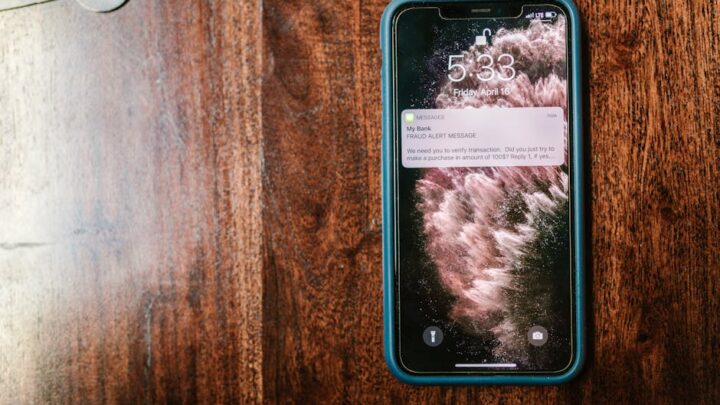 Zarządzanie irytującymi powiadomieniami 'Heads-up’/’Wyskakujące banery’ na smartfonie: Jak odzyskać spokój i skupienie (Android i iOS)?