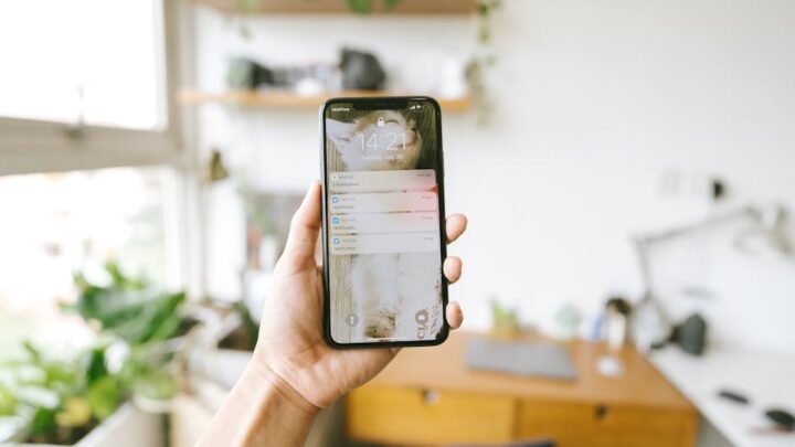 Blokowanie połączeń i wiadomości od konkretnych osób: Zaawansowane zarządzanie listami blokowanych kontaktów i trybem 'Nie przeszkadzać’ na Androidzie i iOS.