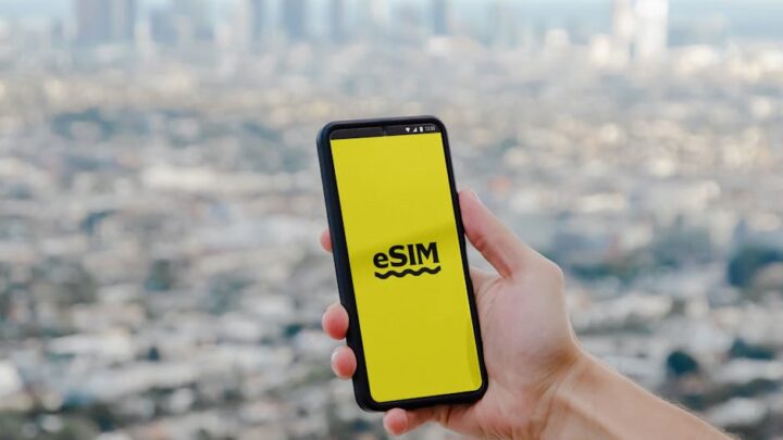 eSIM w ekosystemie: Kompletny przewodnik po aktywacji, zarządzaniu i wykorzystaniu eSIM w smartfonach i smartwatchach (Android i iOS)?
