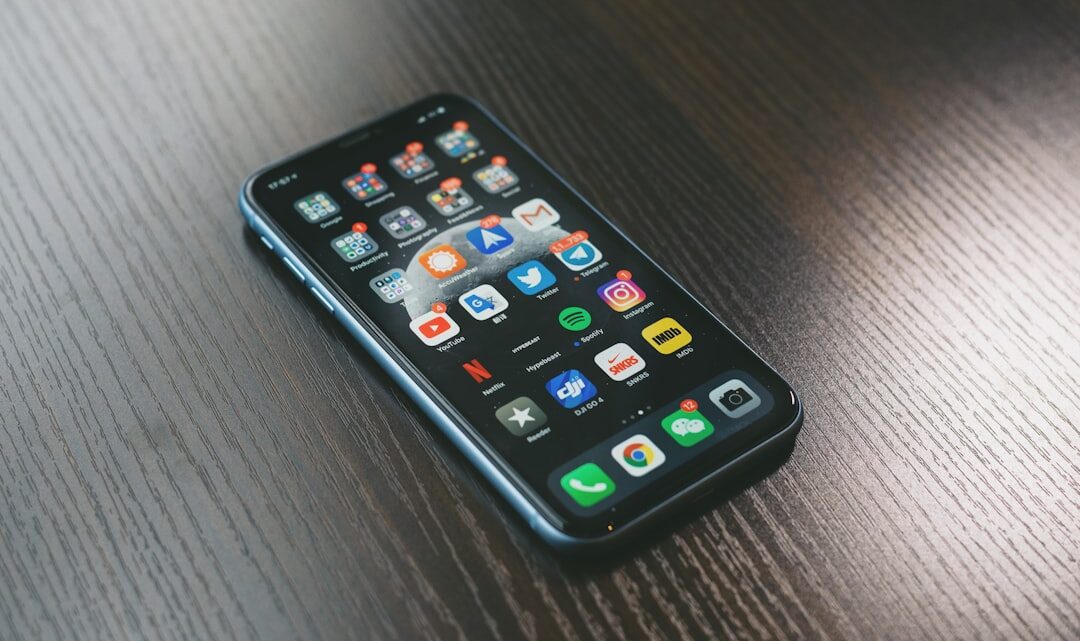 Smartfon jako cyfrowy diktafon i narzędzie do nagrywania wykładów/spotkań: optymalizacja jakości dźwięku i organizacji nagrań (Android i iOS).