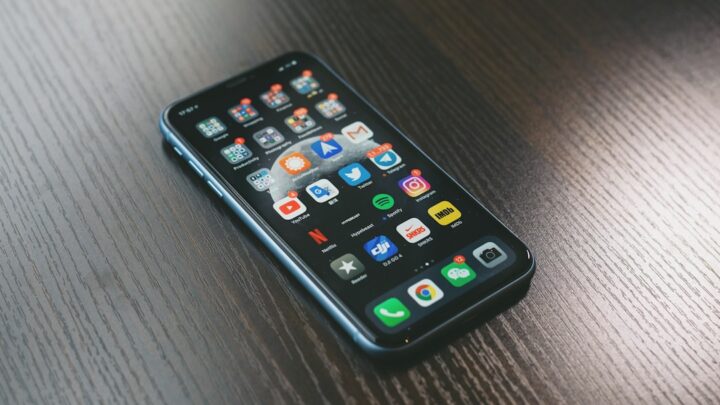 Smartfon jako cyfrowy diktafon i narzędzie do nagrywania wykładów/spotkań: optymalizacja jakości dźwięku i organizacji nagrań (Android i iOS).