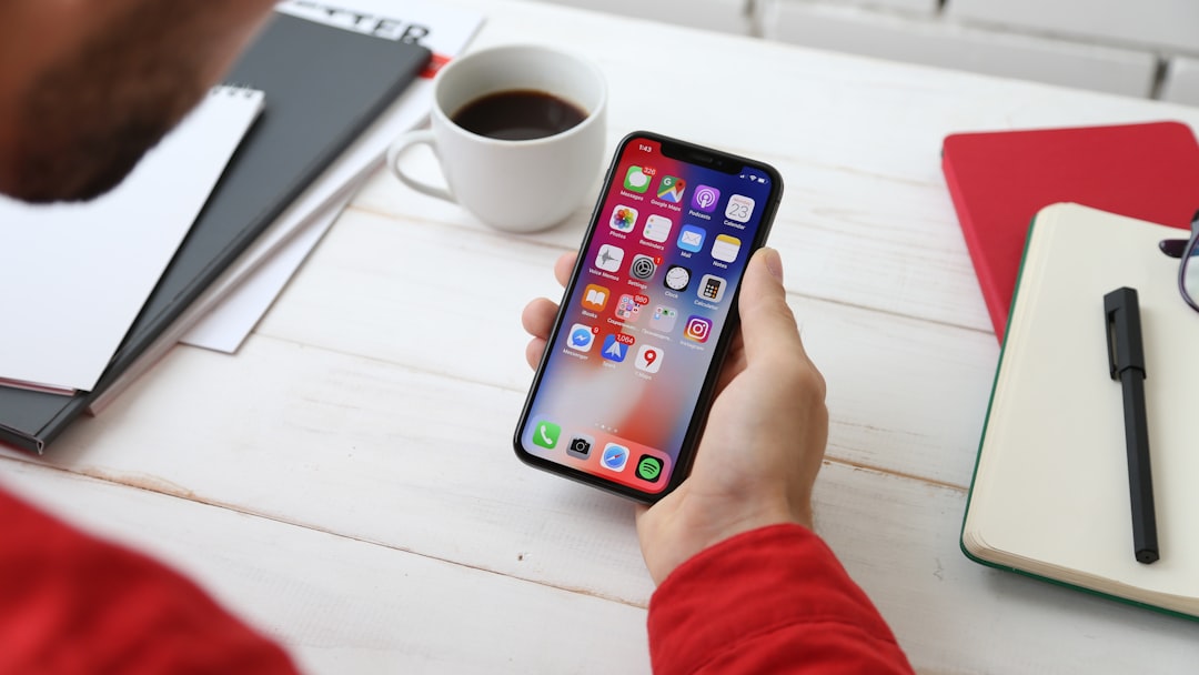 Smartfon jako narzędzie do zarządzania listami zadań i projektami: Porównanie aplikacji, funkcji i integracji (Android i iOS).