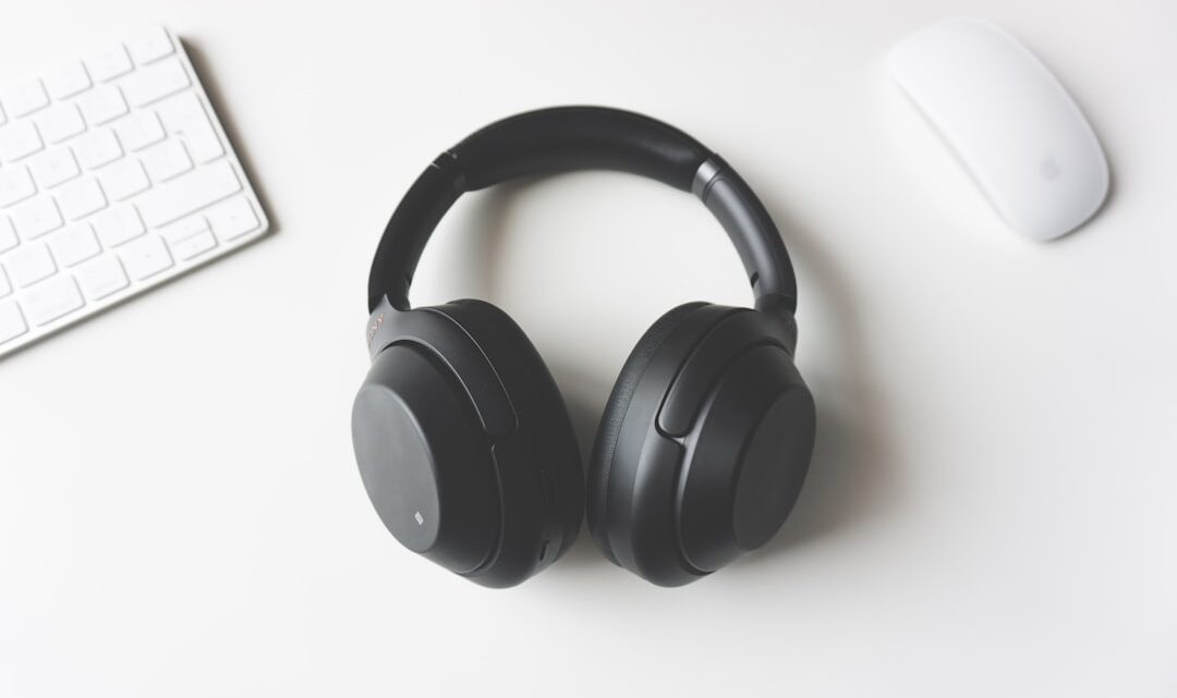 Jak sparować słuchawki Bluetooth z wieloma urządzeniami jednocześnie? Przewodnik po funkcji Multipoint (Android i iOS)