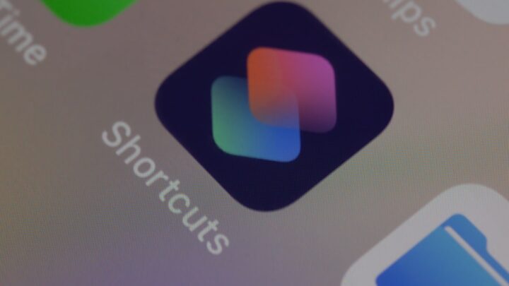 Ekran blokady: Szybki dostęp do aplikacji i info (Android/iOS)