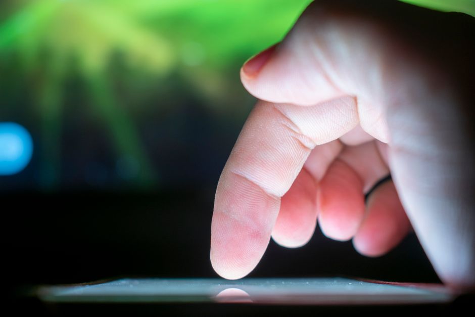 Precyzyjny dotyk na smartfonie: kalibracja ekranu i czułość