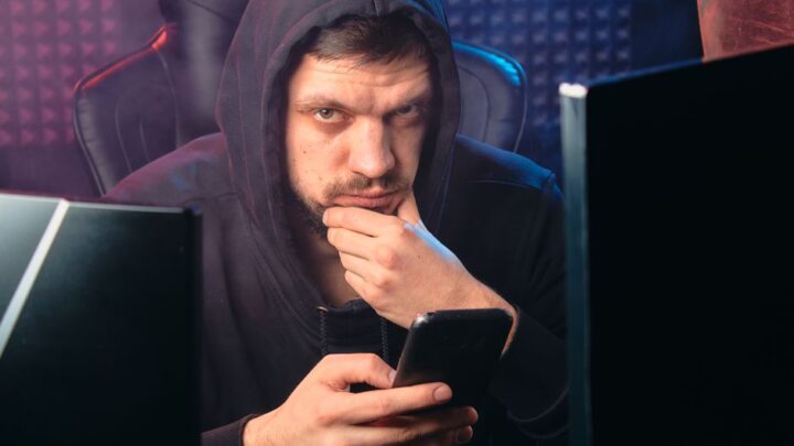 Wyciek danych online? Jak wyczyścić ślady na smartfonie!